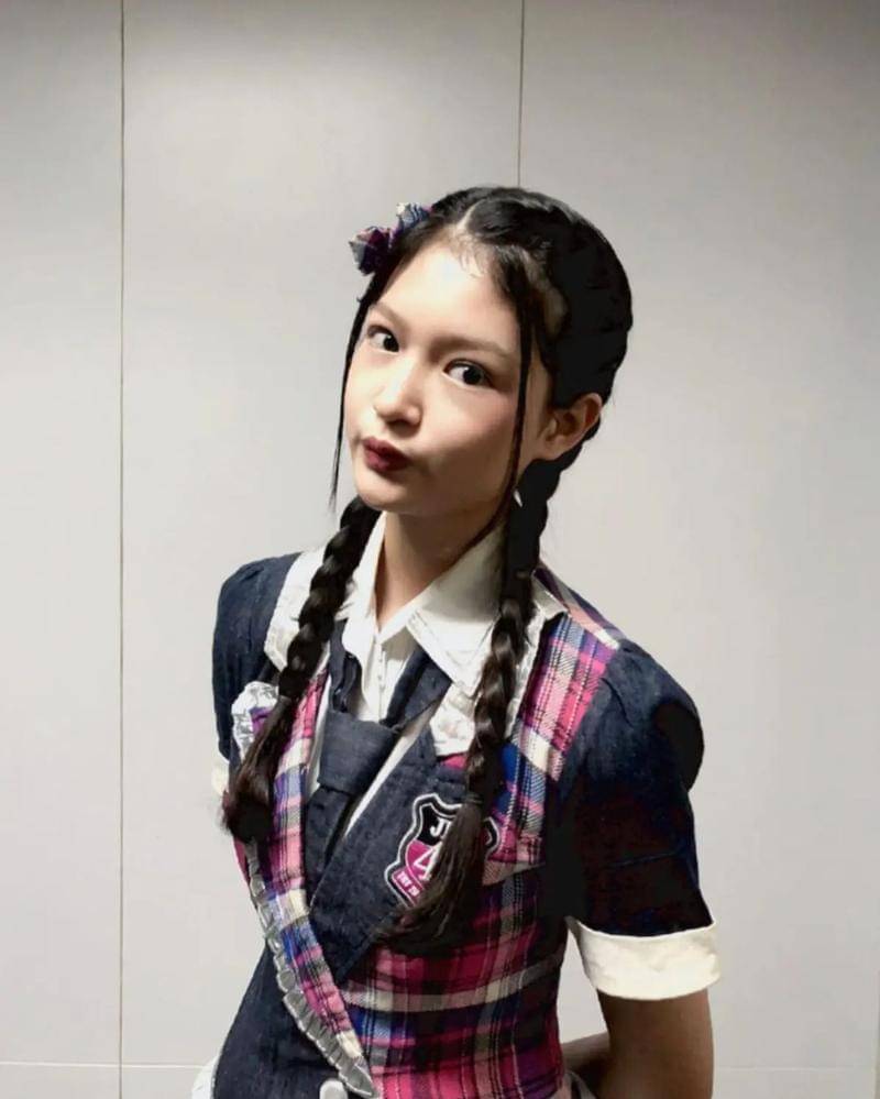 Instagram.com/jkt48.elin_